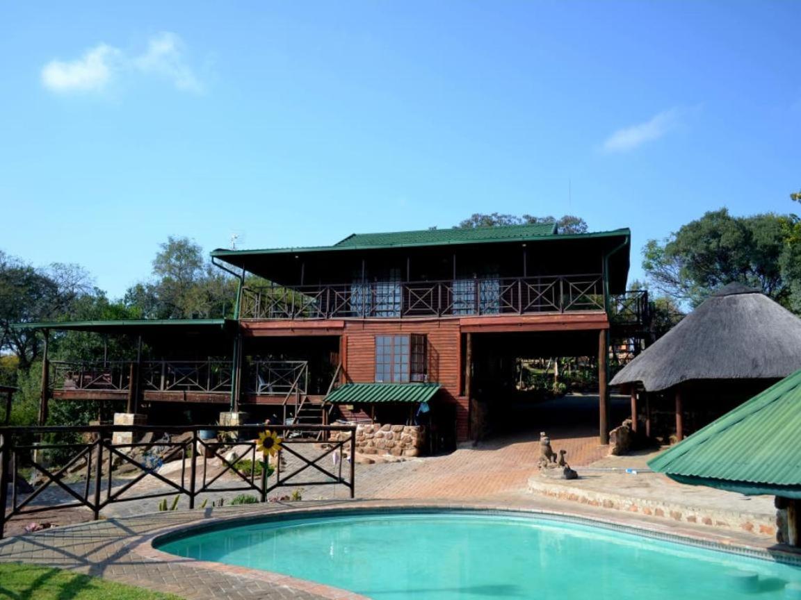 Thandabantu Game Lodge Roossenekal Kültér fotó